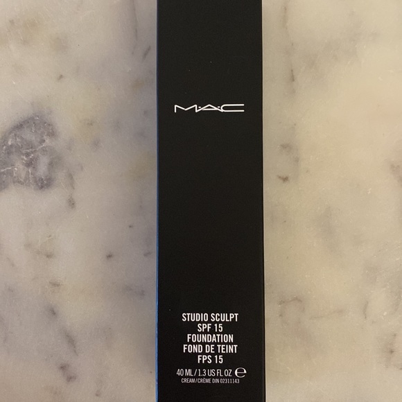Mac NW30 Studio Sculpt Foundation. Rare Find! - Picture 3 of 3